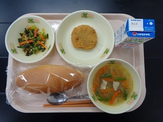 2月15日の学校給食（小学校A献立）の写真
