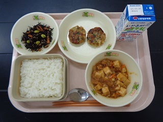 10月18日の学校給食（小学校B献立）の写真