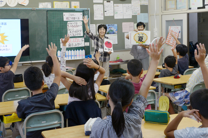 エコについて学ぶ真弓小学校の皆さん