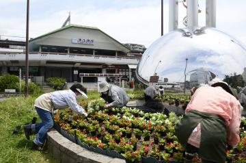 生駒花とみどりの会の活動風景