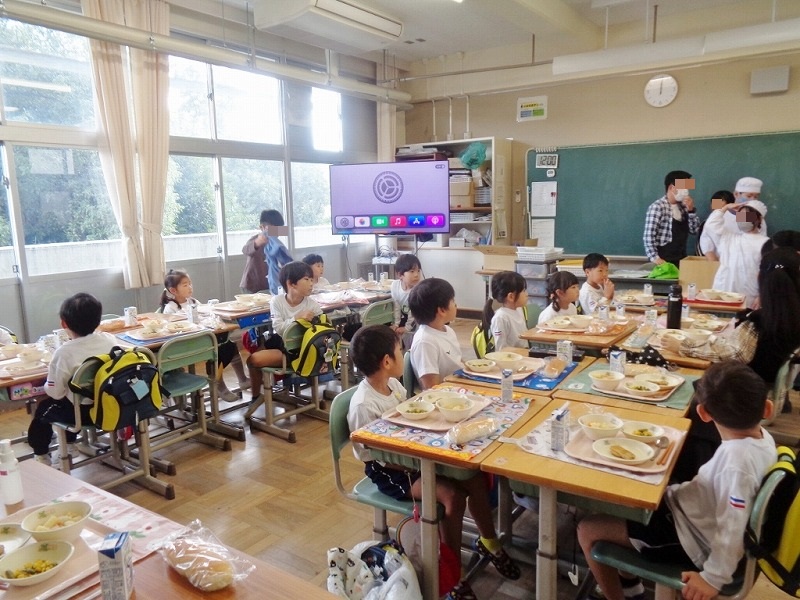 5歳小学校給食体験