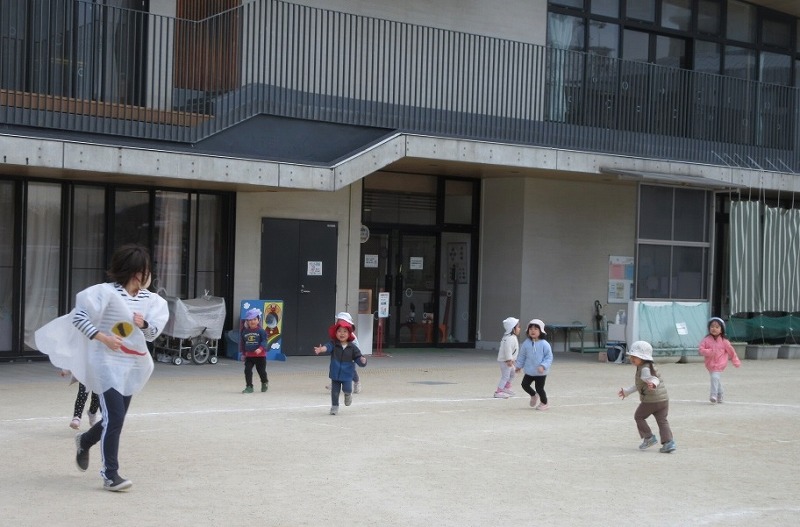 2歳おばけごっこ