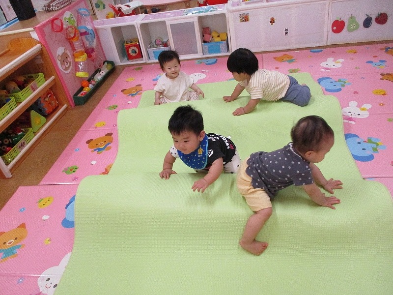 0歳児室内遊び