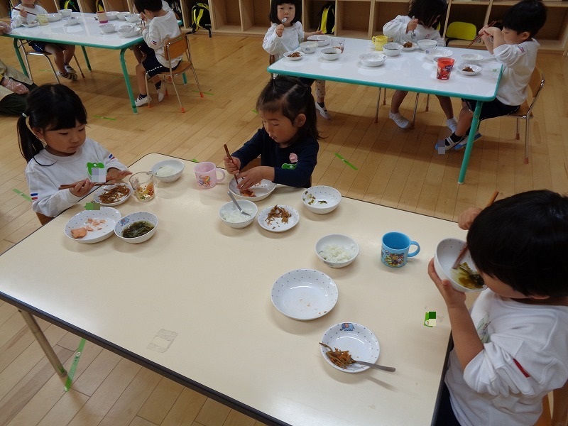 3歳児給食の様子