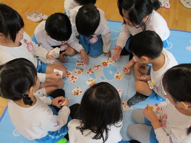 4歳児 かるた取り
