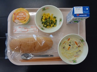 10月7日の学校給食(小学校A献立)の写真