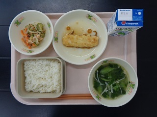 10月11日の学校給食（小学校A献立）の写真