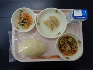 11月16日の学校給食（小学校A献立）の写真