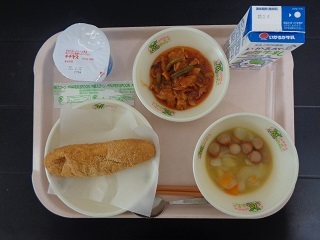2月1日の学校給食(小学校A献立)の写真