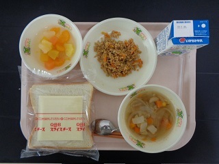 2月15日の学校給食（小学校A献立）の写真