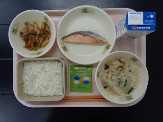 3月4日の学校給食（小学校A献立）の写真