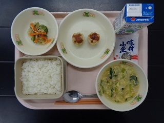 3月16日の学校給食（小学校A献立）の写真