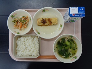 10月4日の学校給食（小学校B献立）の写真