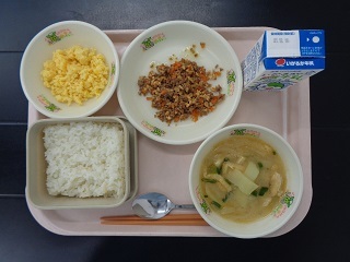 10月11日の学校給食（小学校B献立）の写真