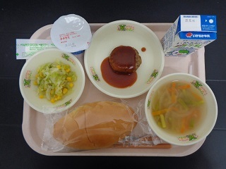 11月11日の学校給食(小学校B献立)の写真