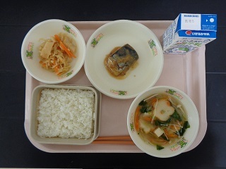11月24日の学校給食(小学校B献立)の写真