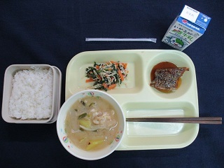 10月15日の学校給食（中）の写真