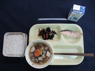 10月18日の学校給食（中）の写真