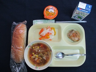10月26日の学校給食（中）の写真