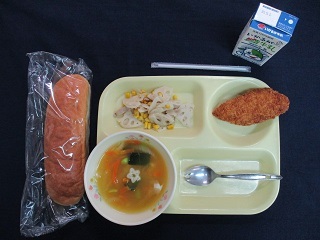 10月28日の学校給食（中）の写真