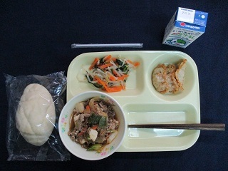 11月16日の学校給食（中）の写真