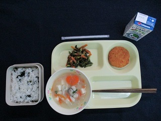 11月17日の学校給食（中）の写真