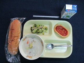 11月18日の学校給食（中）の写真