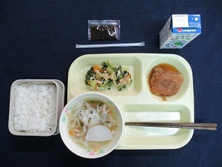 11月19日の学校給食（中）の写真