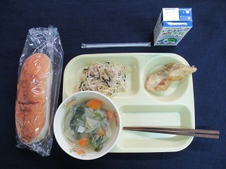 12月9日の学校給食（中）の写真