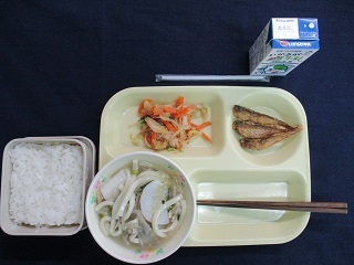 12月17日の学校給食（中）の写真