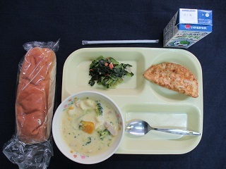 2月10日の学校給食（中）の写真