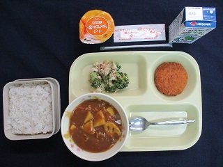 2月25日の学校給食（中）の写真