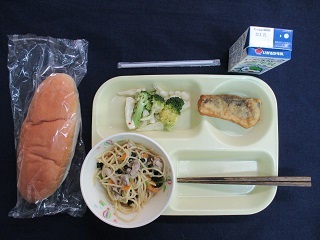3月17日の学校給食（中）の写真