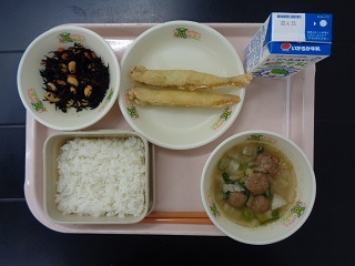 4月15日の学校給食（小学校A献立）の写真