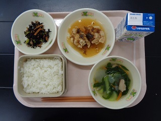 5月9日の学校給食（小学校A献立）の写真