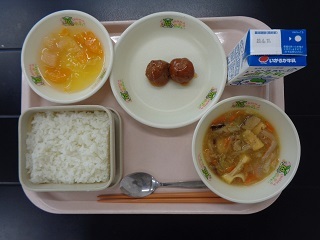 6月3日の学校給食（小学校A献立）の写真