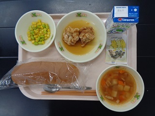 6月9日の学校給食（小学校A献立）の写真