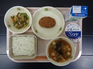 6月27日の学校給食（小学校A献立）の写真