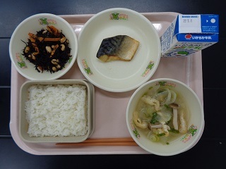 6月29日の学校給食（小学校A献立）の写真