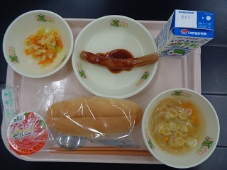 8月30日の学校給食（小学校A献立）の写真