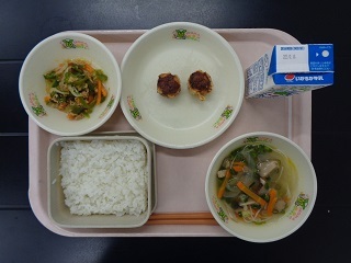 8月31日の学校給食（小学校A献立）の写真