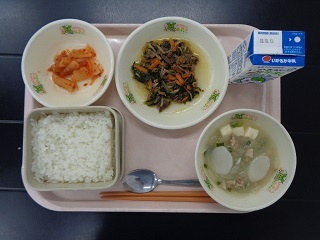 10月5日の学校給食（小学校A献立）の写真