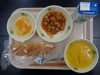 10月13日の学校給食（小学校A献立）の写真