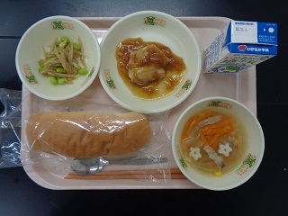 10月27日の学校給食（小学校A献立）の写真