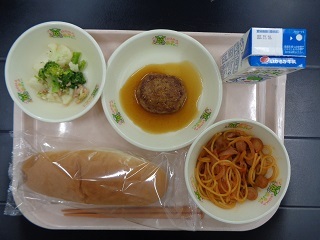 11月10日の学校給食（小学校A献立）の写真