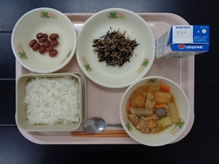 12月12日の学校給食（小学校A献立）の写真
