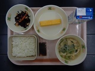 1月13日の学校給食（小学校A献立）の写真