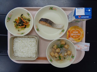 1月25日の学校給食（小学校A献立）の写真