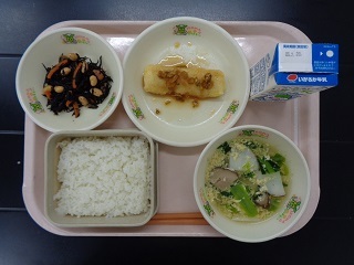 2月13日の学校給食（小学校A献立）の写真