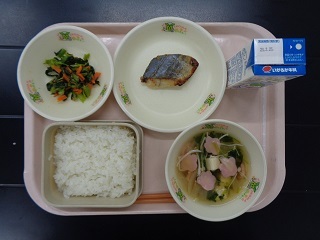 2月15日の学校給食（小学校A献立）の写真